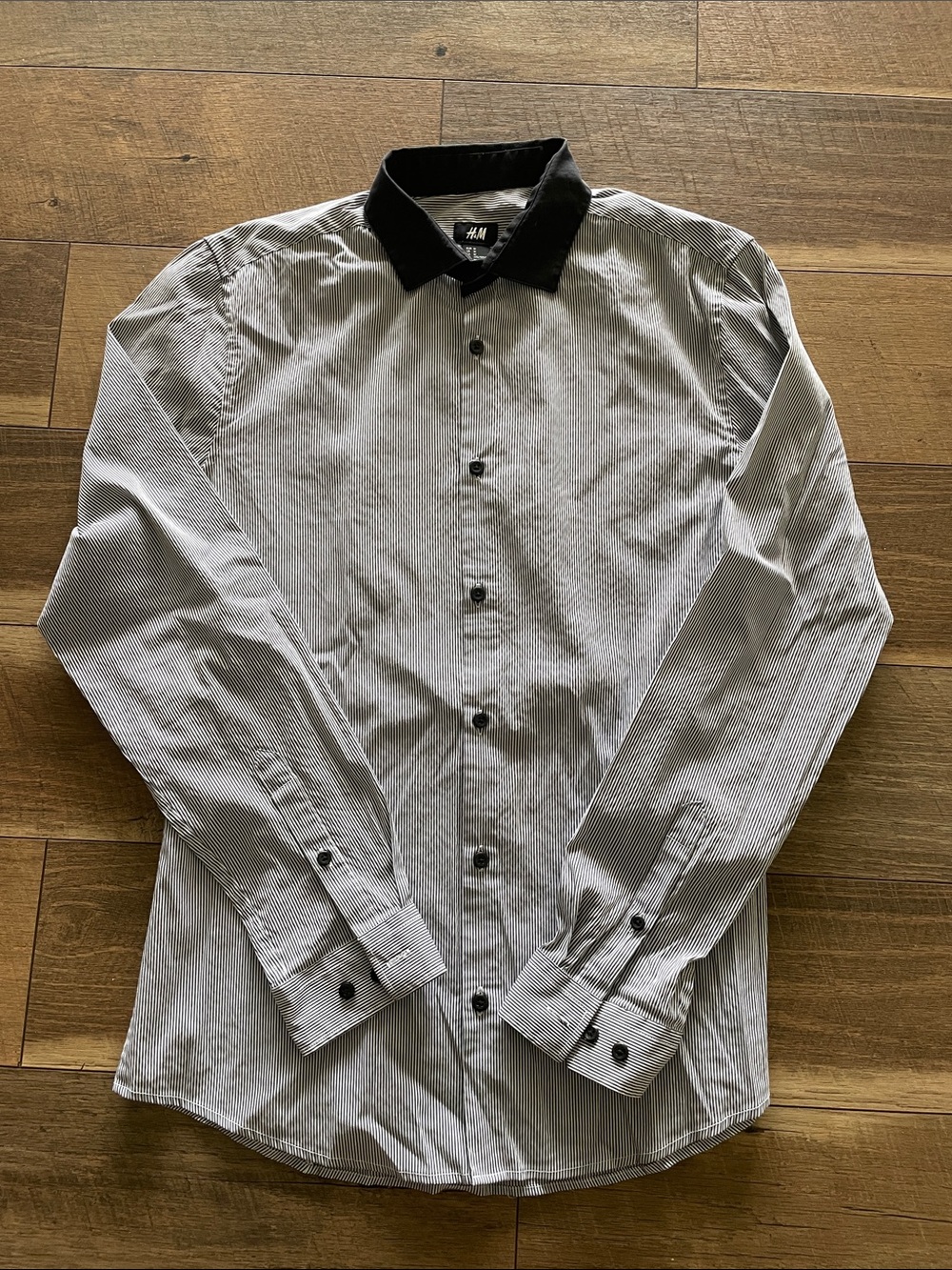 H&M Men's Gray Pinstripe Dress Shirt with Black Contrast Collar